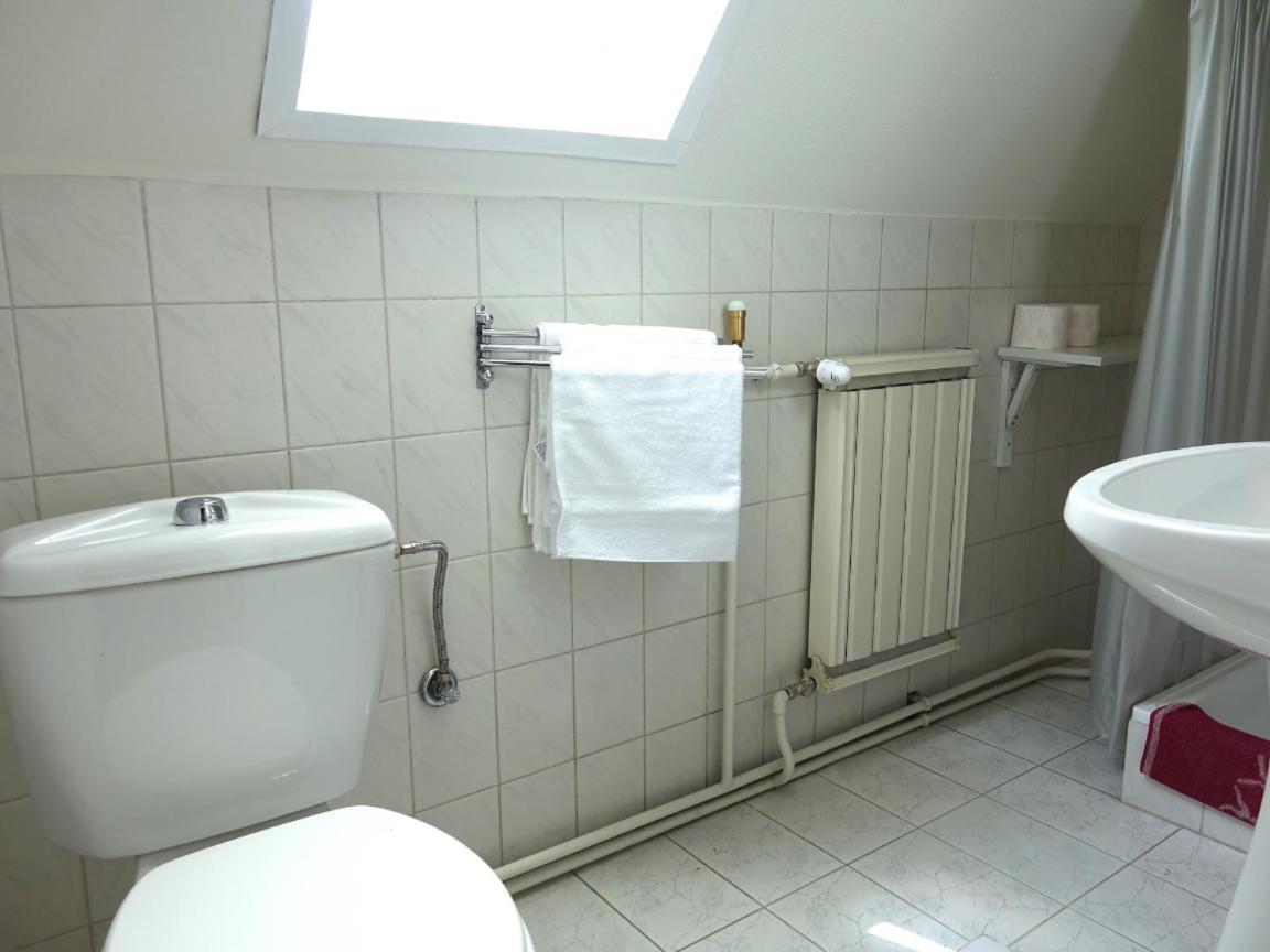 Quiet Room In Budapest Near Airport With Free Parking Εξωτερικό φωτογραφία